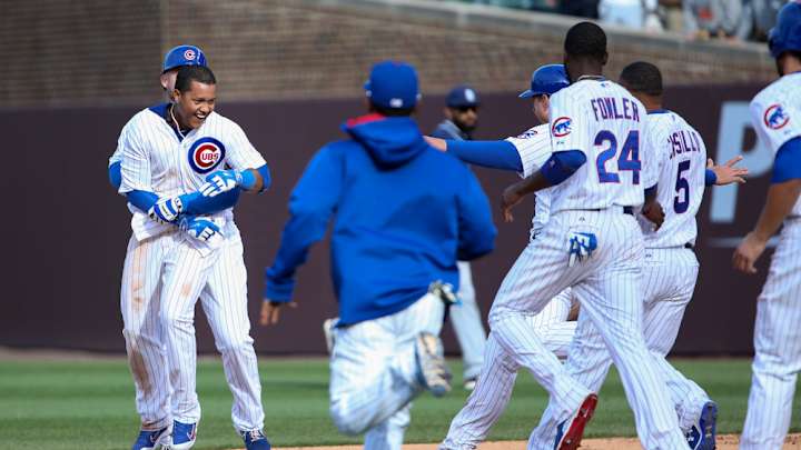 Watch: Cubs fan catches foul ball in beer, chugs beer