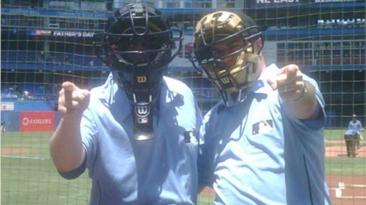 Fake umpires attend Mets game to raise money for charity