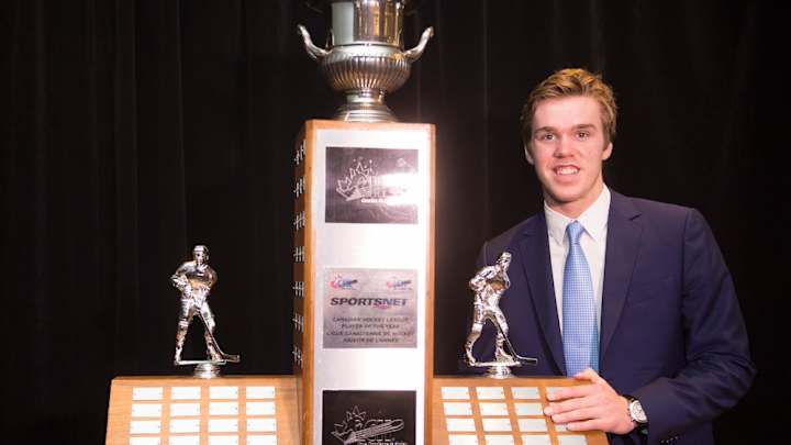 Connor McDavid named Canadian junior hockey player of the year