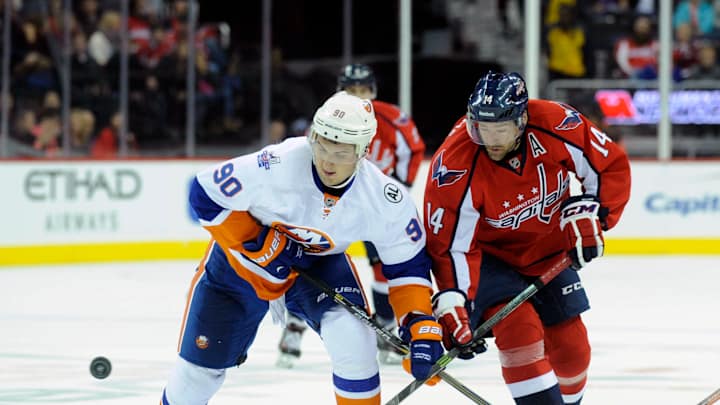 Alex Ovechkin scores twice, Capitals beat Islanders 6-2 Alex Ovechkin scores twice, Capitals beat Islanders 6-2