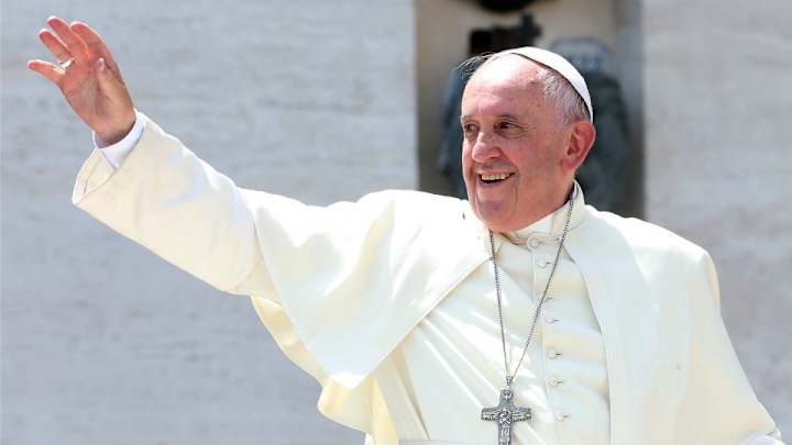 Phillies giving away Pope Francis rookie cards