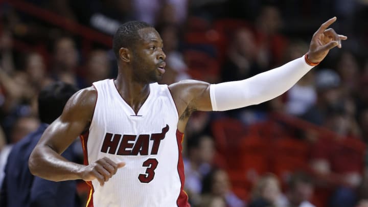 Miami Heat G Dwyane Wade pays tribute to Laquan McDonald on shoes