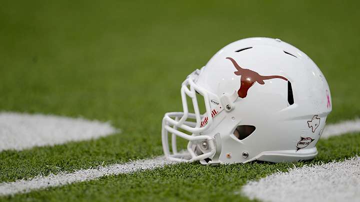 Three-star WR Tren’Davian Dickson commits to Texas