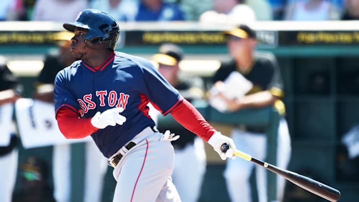 Reports: Red Sox recall outfielder Rusney Castillo to start Friday