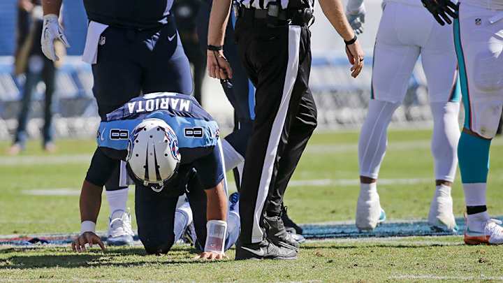 Tennessee Titans quarterback Marcus Mariota has MCL sprain
