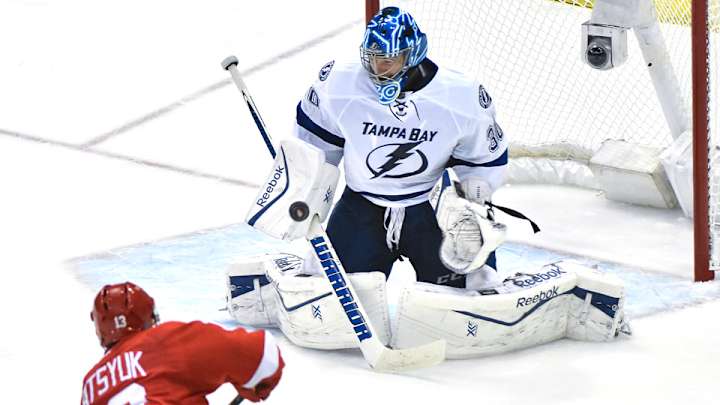 Watch: Lightning goalie Ben Bishop tips puck into his own net
