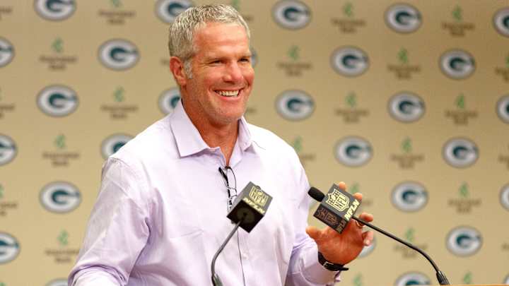 You missed your chance to spend $380 for a photo with Brett Favre