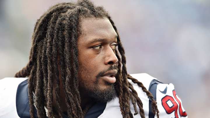 Texans’ Jadeveon Clowney held out of practice with foot injury