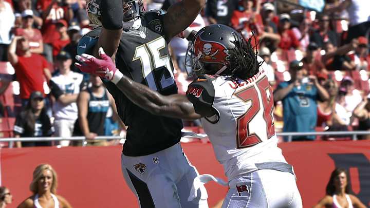 Bucs hold off Jaguars for first home win in nearly 2 years Bucs hold off Jaguars for first home win in nearly 2 years