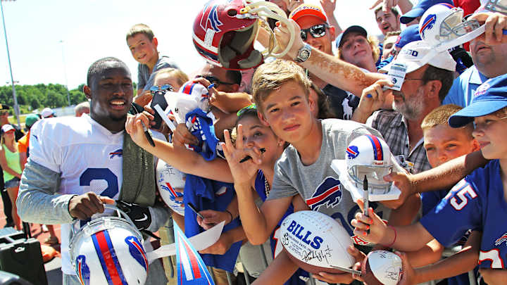 McCoy creates a buzz as Buffalo Bills open training camp