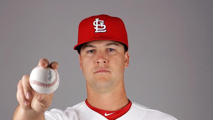 Former Navy lieutenant called up by Cardinals