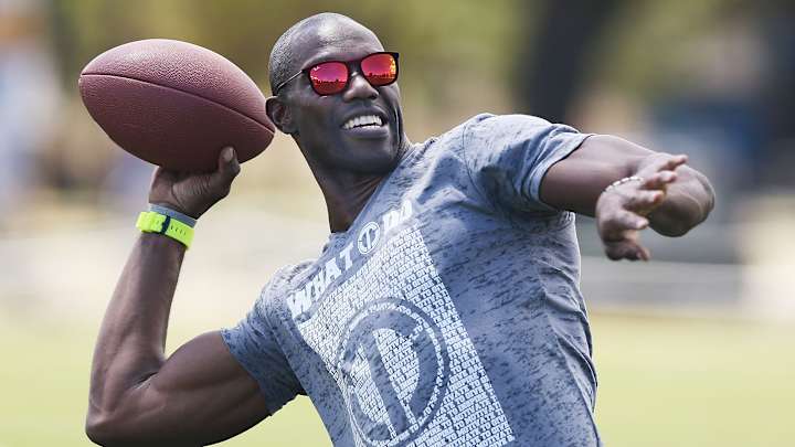Terrell Owens open to trying out for injury-depleted Patriots Terrell Owens open to trying out for injury-depleted Patriots