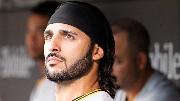Pirates bring back Sean Rodriguez on 1-year deal