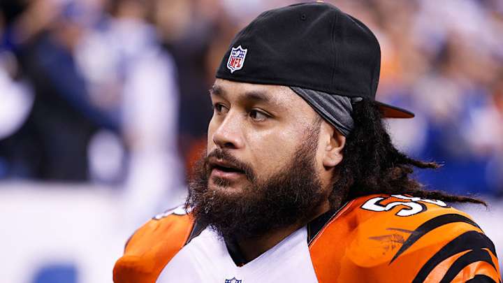 Report: Bengals, LB Rey Maualuga agree to three-year deal Report: Bengals, LB Rey Maualuga agree to three-year deal