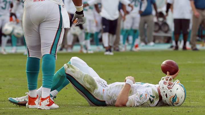 Report: Ryan Tannehill played after finding blood in urine last week