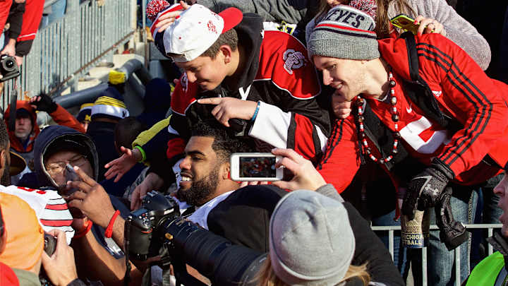 Ohio State’s Ezekiel Elliott is social media savvy after win vs. Michigan Ohio State’s Ezekiel Elliott is social media savvy after win vs. Michigan