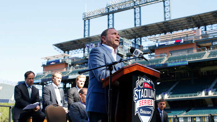 Sakic, Avs look forward to hosting Red Wings in outdoor game