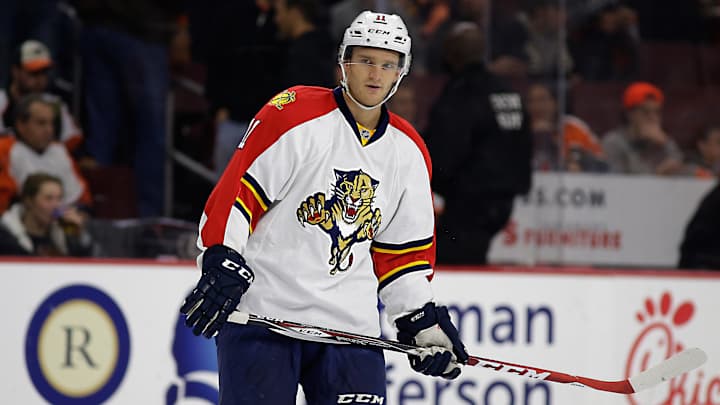 Panthers sign Jonathan Huberdeau to two-year deal, avoid holdout