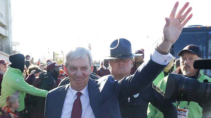 Watch: Hokies fans chant ‘Thank you, Beamer’ in coach’s final home game Watch: Hokies fans chant ‘Thank you, Beamer’ in coach’s final home game