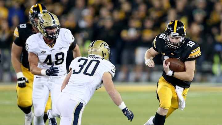 Iowa QB CJ Beathard making plays for Hawkeyes