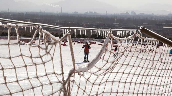 Beijing touts experience, facilities in 2022 Olympic bid