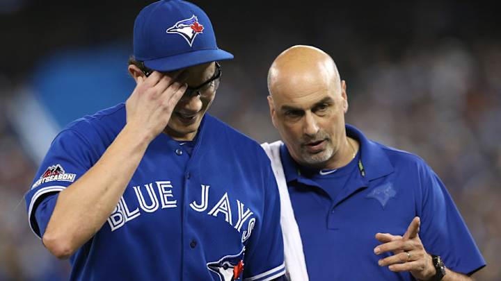 Blue Jays reliever Brett Cecil suffers torn calf in Game 2 vs. Rangers