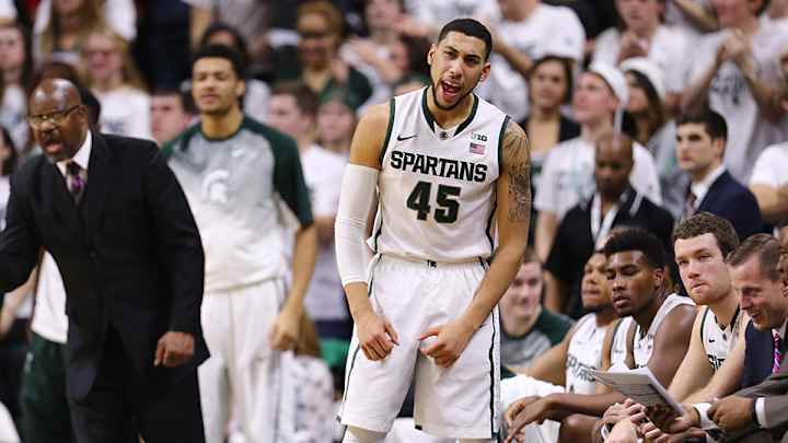 Watch: Denzel Valentine hits game-winning three to beat Ohio State