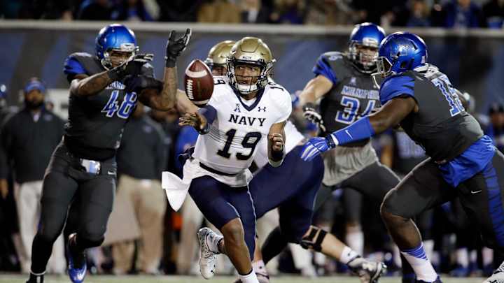 Navy QB Reynolds looks to complete four-game sweep of Army