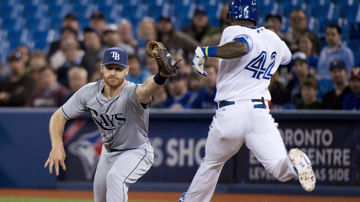 Reyes leaves game with sore left ribs