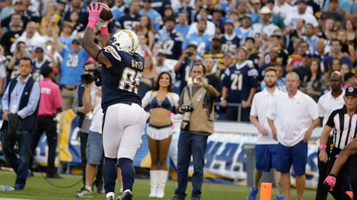 Antonio Gates catches his 100th career touchdown reception Antonio Gates catches his 100th career touchdown reception