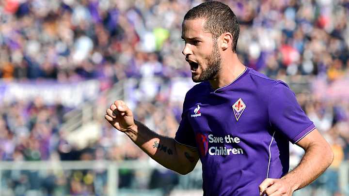 Fiorentina beats Frosinone to return to top of Serie A Fiorentina beats Frosinone to return to top of Serie A