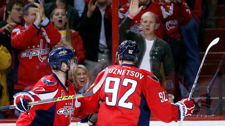 Capitals beat Islanders, Halak 5-1 for 3-2 series lead