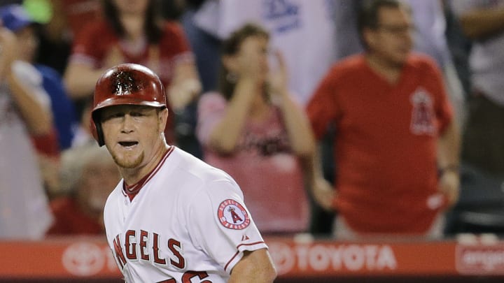 Van Slyke leads Dodgers past Angels 7-5 in rivalry series