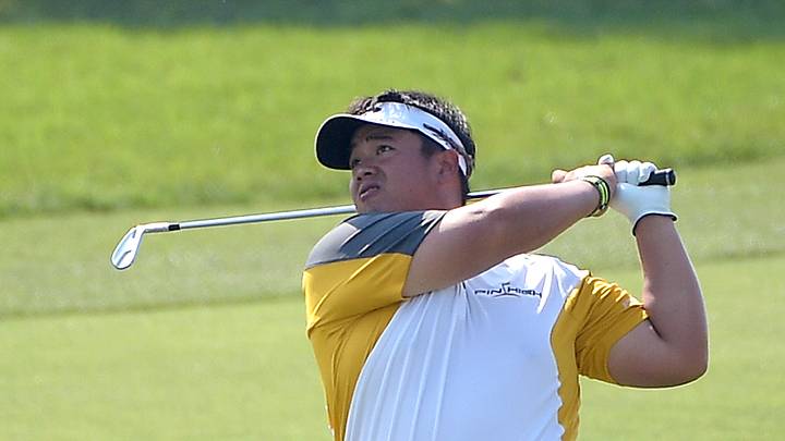 Kiradech lets big lead slip to 2 shots in Shenzhen