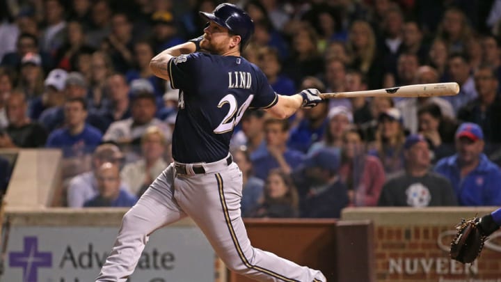 Brewers exercise $8 million option on 1B Adam Lind