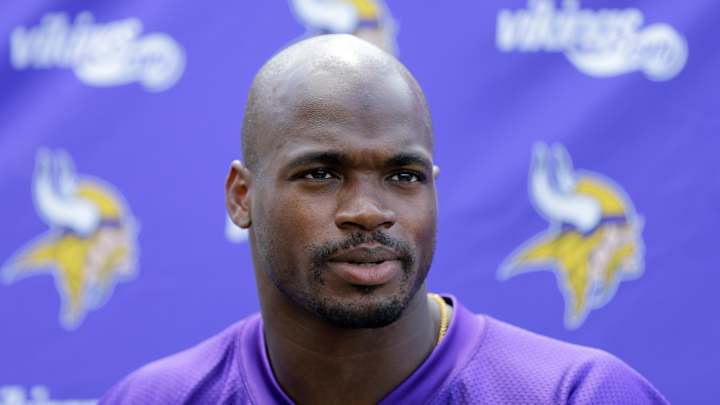 Peterson, Vikings agree to redo last 3 years of deal