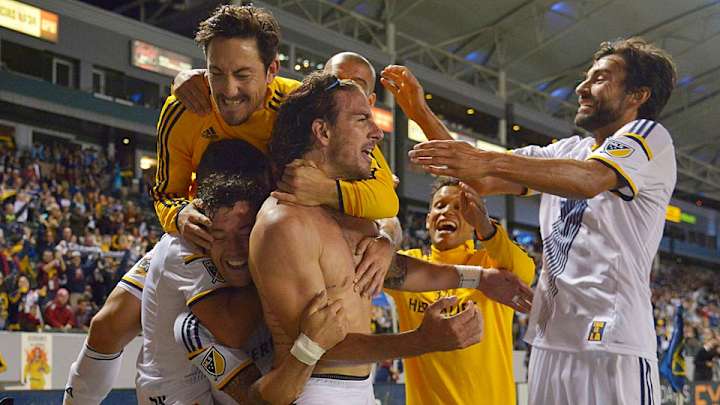 Alan Gordon's stoppage-time header propels Galaxy past Dynamo Alan Gordon's stoppage-time header propels Galaxy past Dynamo