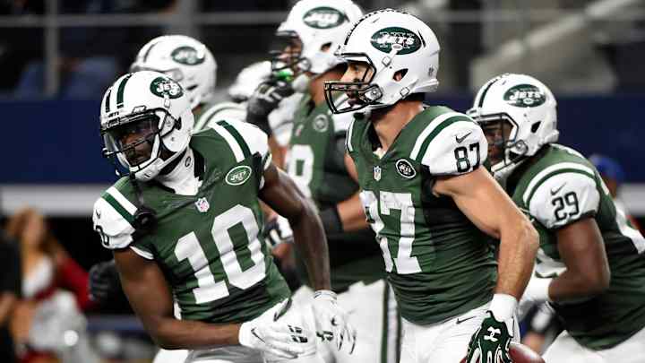 Jets top Cowboys 19-16, keep pressure on in AFC wild card