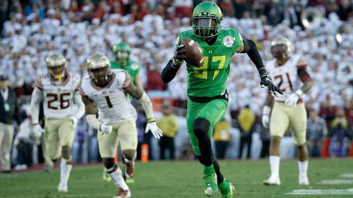 Report: Oregon WR Darren Carrington fails drug test, won't play in title game