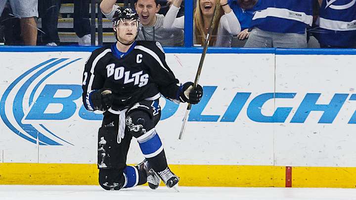 Watch: Stamkos scores pair of power play goals for Lightning in :32