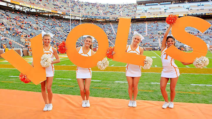 Cheerleader of the Week: Elizabeth Cheerleader of the Week: Elizabeth