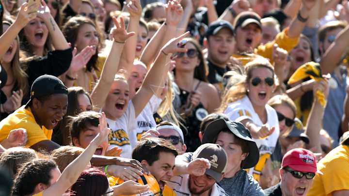 Kennesaw State beats Edward Waters 58-7