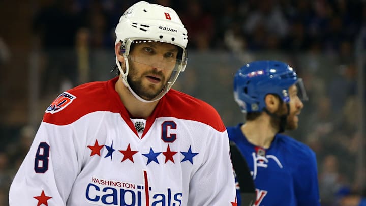 Capitals' Joel Ward on Alex Ovechkin: 'He gets crapped on' Capitals' Joel Ward on Alex Ovechkin: 'He gets crapped on'