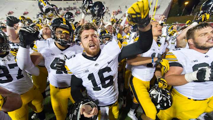 Minnesota vs. Iowa: Game time, live stream, TV coverage