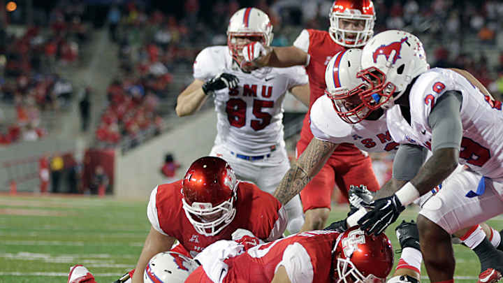 Ward, Farrow lead Houston past SMU 49-28