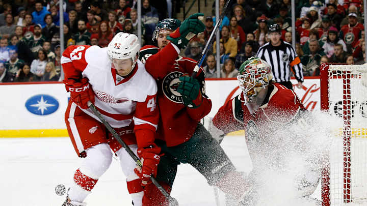 Dubnyk shines in surprise start, Wild beat Red Wings 3-1 Dubnyk shines in surprise start, Wild beat Red Wings 3-1