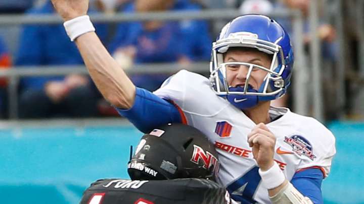 McNichols scores 3 times, Boise State routs Huskies 55-7