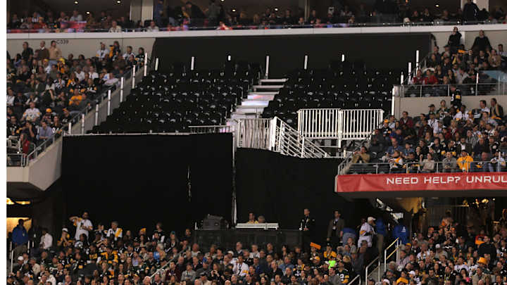 Jury orders NFL to pay $76,000 in Super Bowl XLV seating lawsuit Jury orders NFL to pay $76,000 in Super Bowl XLV seating lawsuit