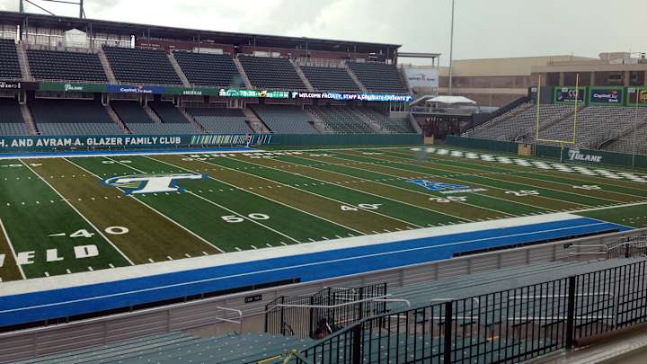 Search resumes for ex-NFL receiver missing on Texas lake