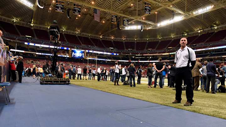 Long plays by Miller, Langford help Bears past Rams 37-13 Long plays by Miller, Langford help Bears past Rams 37-13